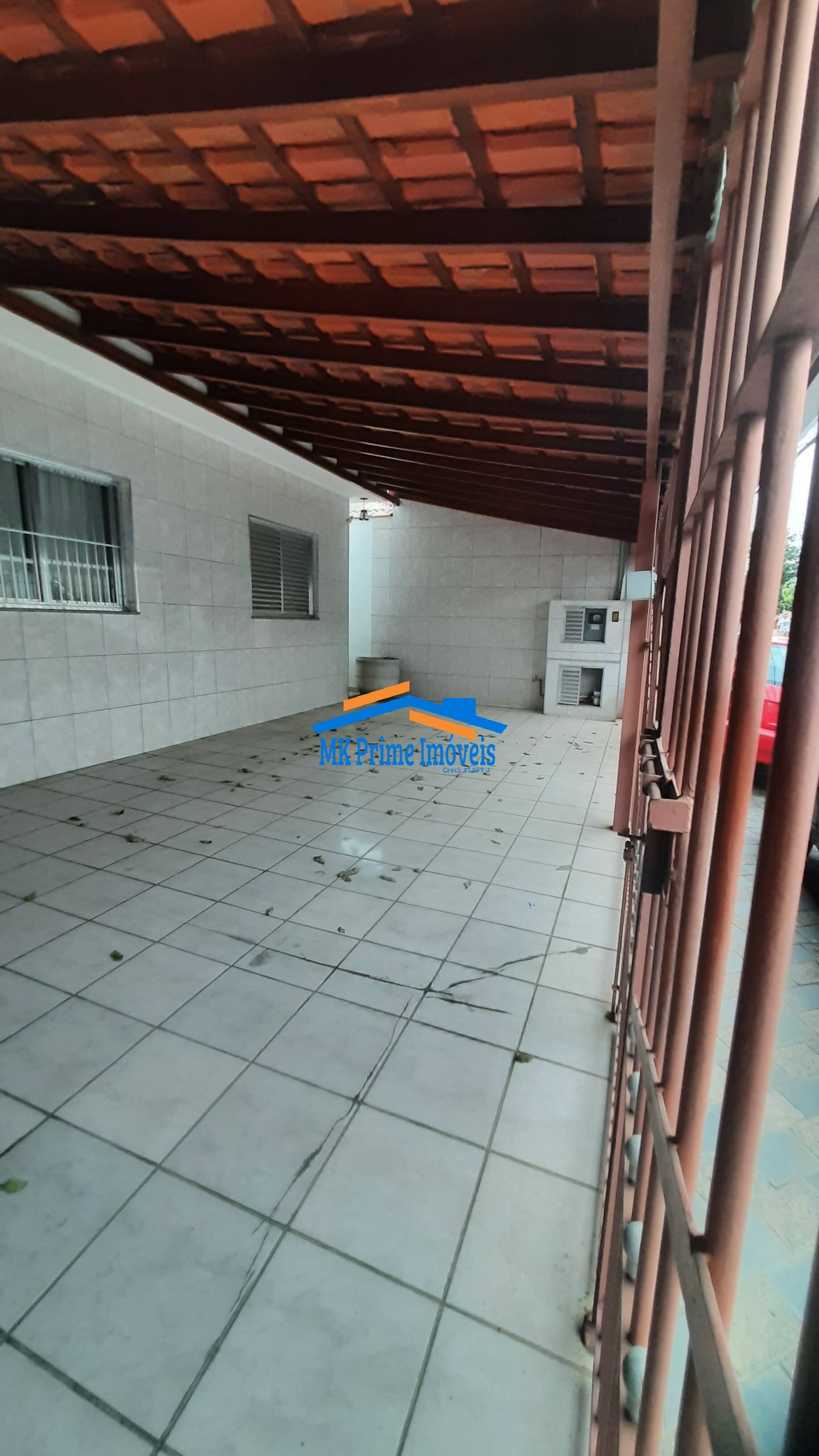 Casa à venda com 3 quartos, 201m² - Foto 3