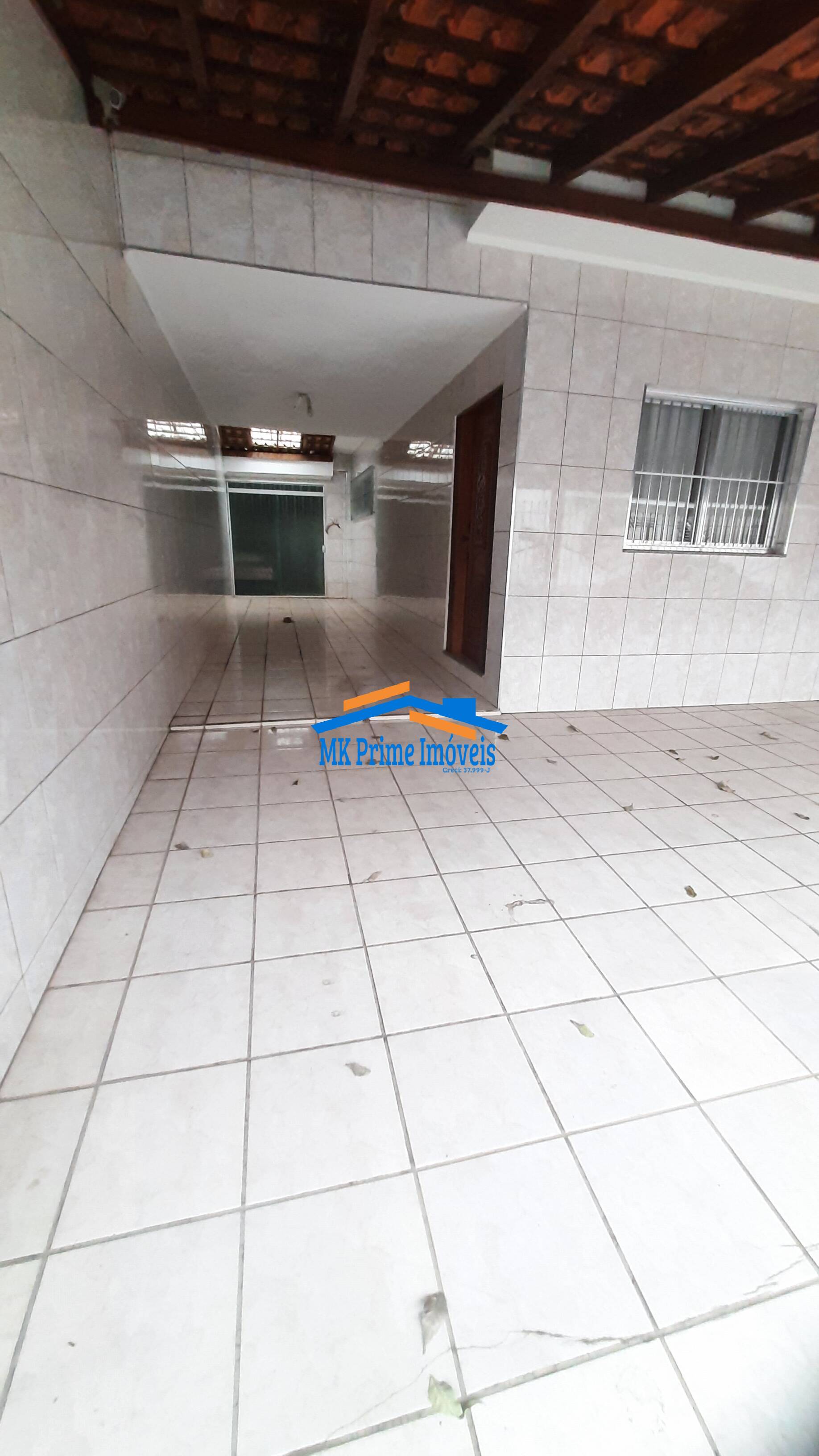 Casa à venda com 3 quartos, 201m² - Foto 2