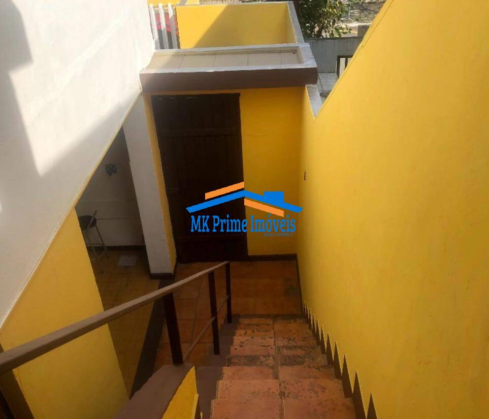 Casa à venda com 4 quartos, 200m² - Foto 21