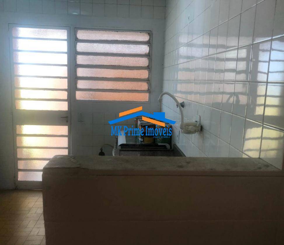 Casa à venda com 4 quartos, 200m² - Foto 17