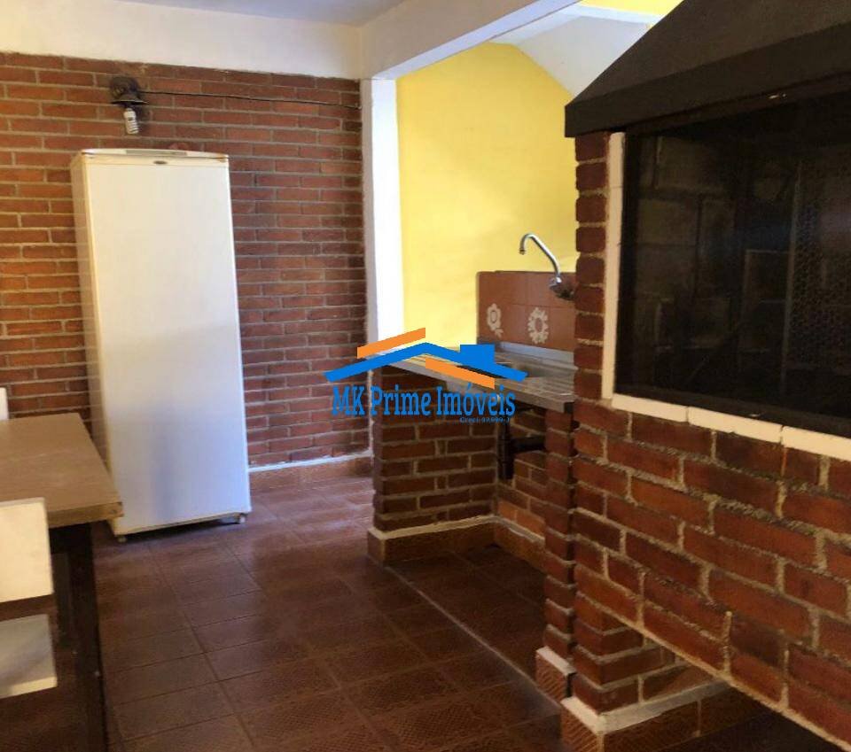 Casa à venda com 4 quartos, 200m² - Foto 32