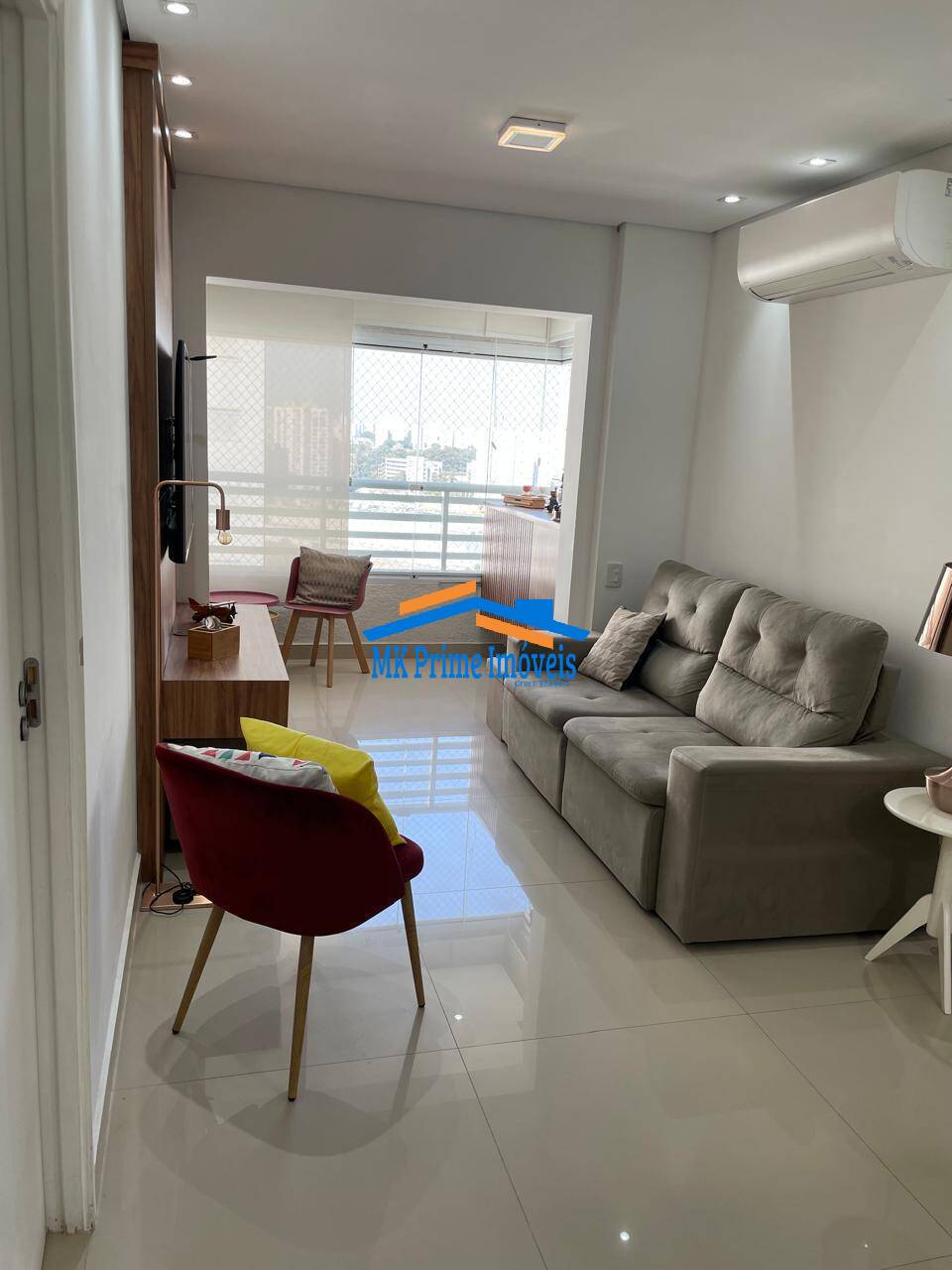 Apartamento à venda com 2 quartos, 68m² - Foto 2