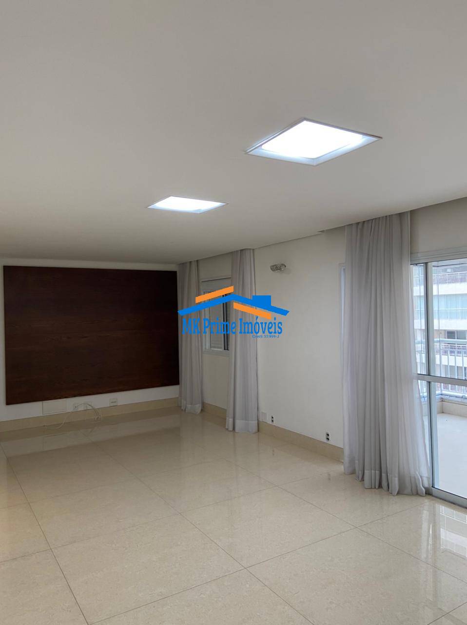 Apartamento à venda com 3 quartos, 158m² - Foto 4