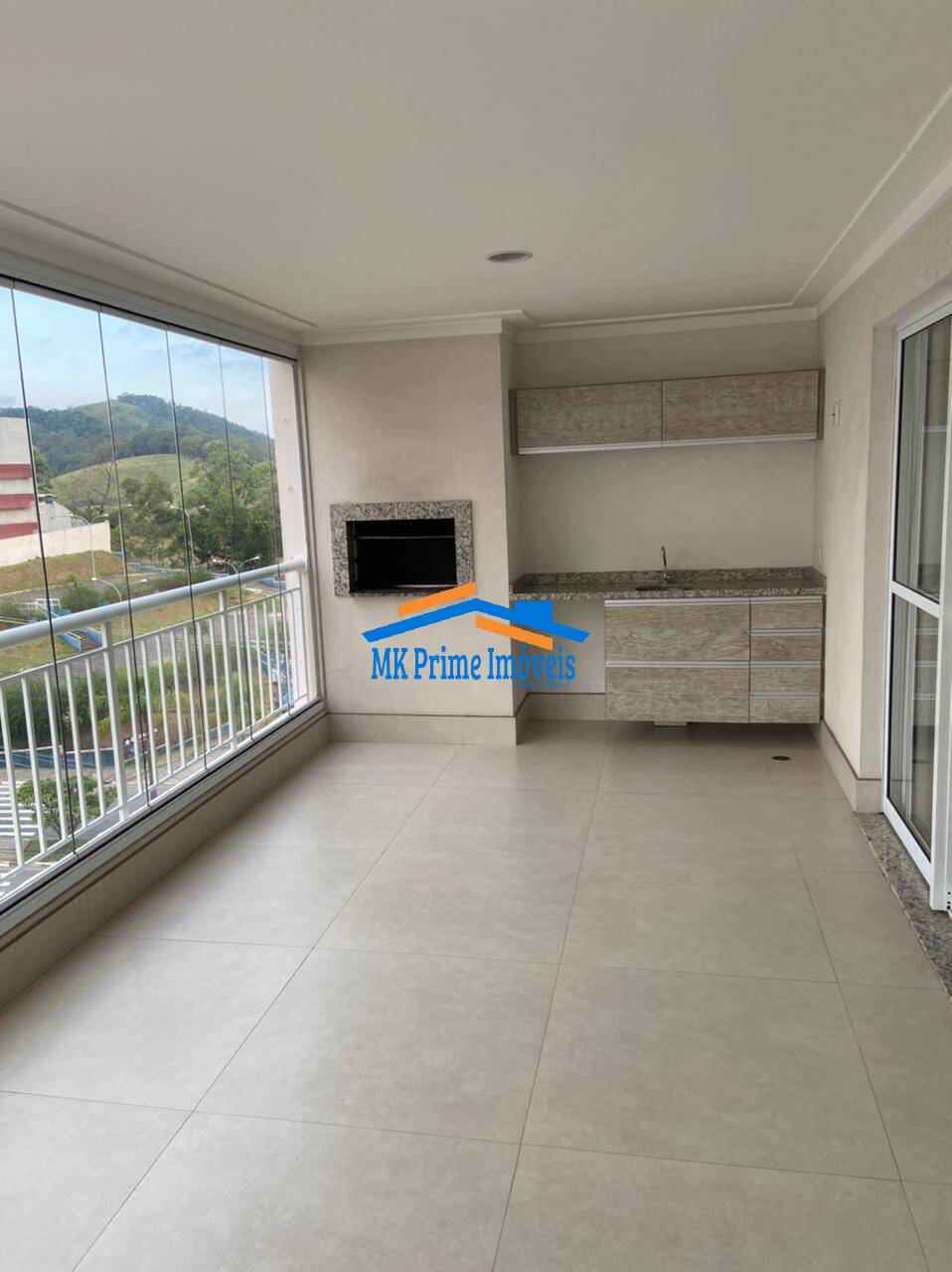 Apartamento à venda com 3 quartos, 158m² - Foto 8