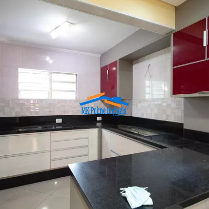 Casa à venda com 3 quartos, 250m² - Foto 2