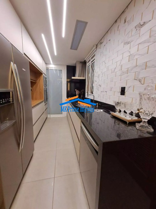 Apartamento à venda com 3 quartos, 140m² - Foto 10