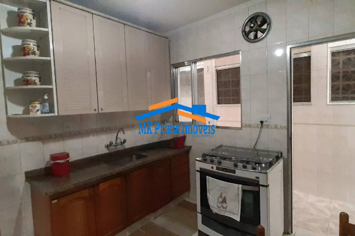 Casa à venda com 2 quartos, 170m² - Foto 9