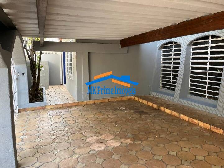 Sobrado à venda com 5 quartos, 150m² - Foto 2