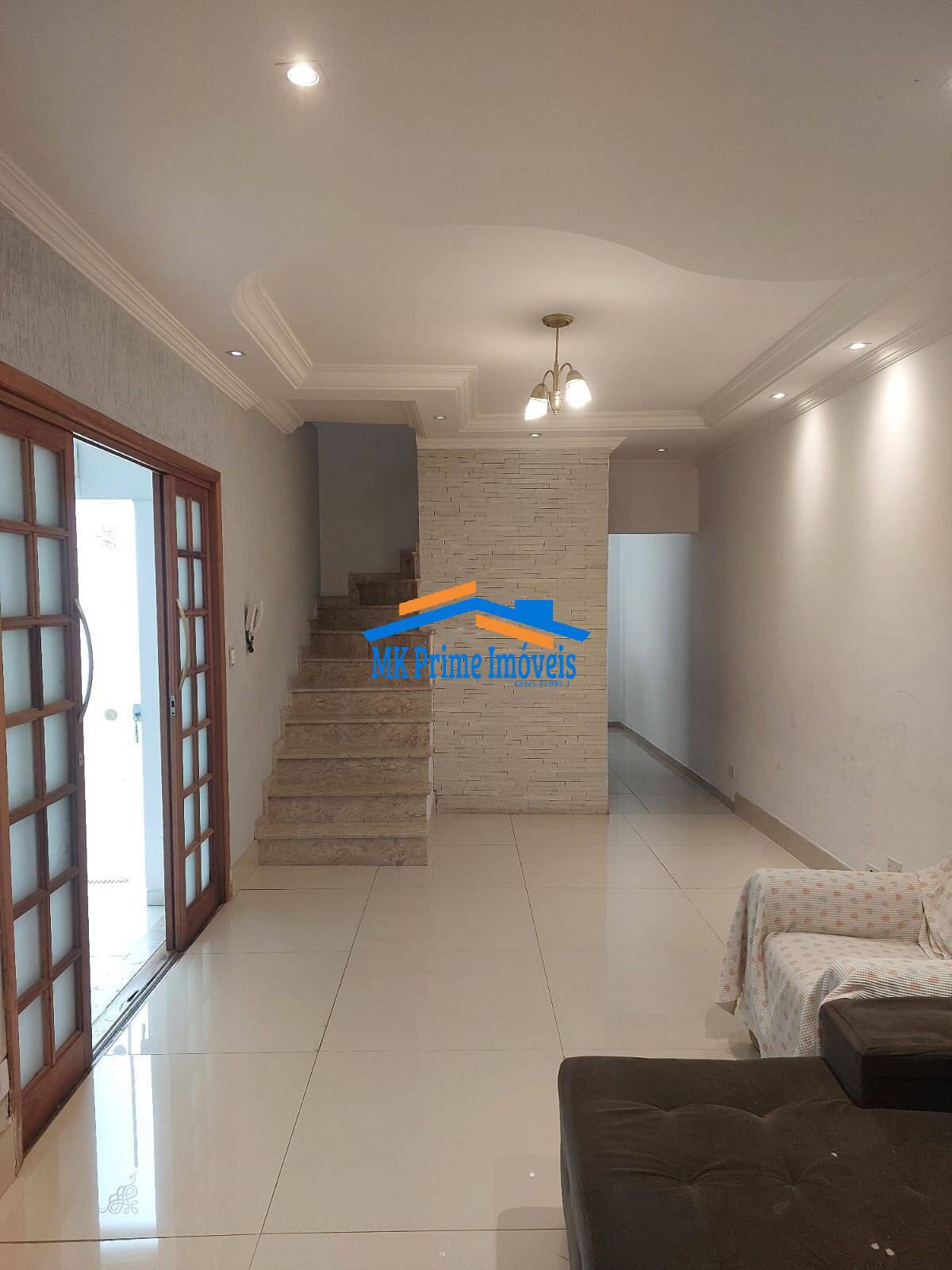 Casa à venda com 3 quartos, 150m² - Foto 2