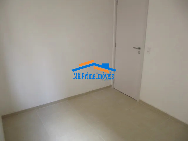 Apartamento à venda com 2 quartos, 42m² - Foto 2