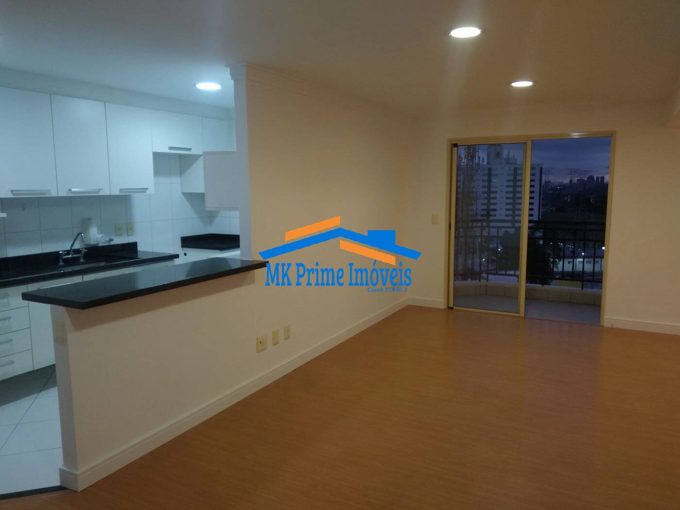 Apartamento à venda com 2 quartos, 90m² - Foto 3