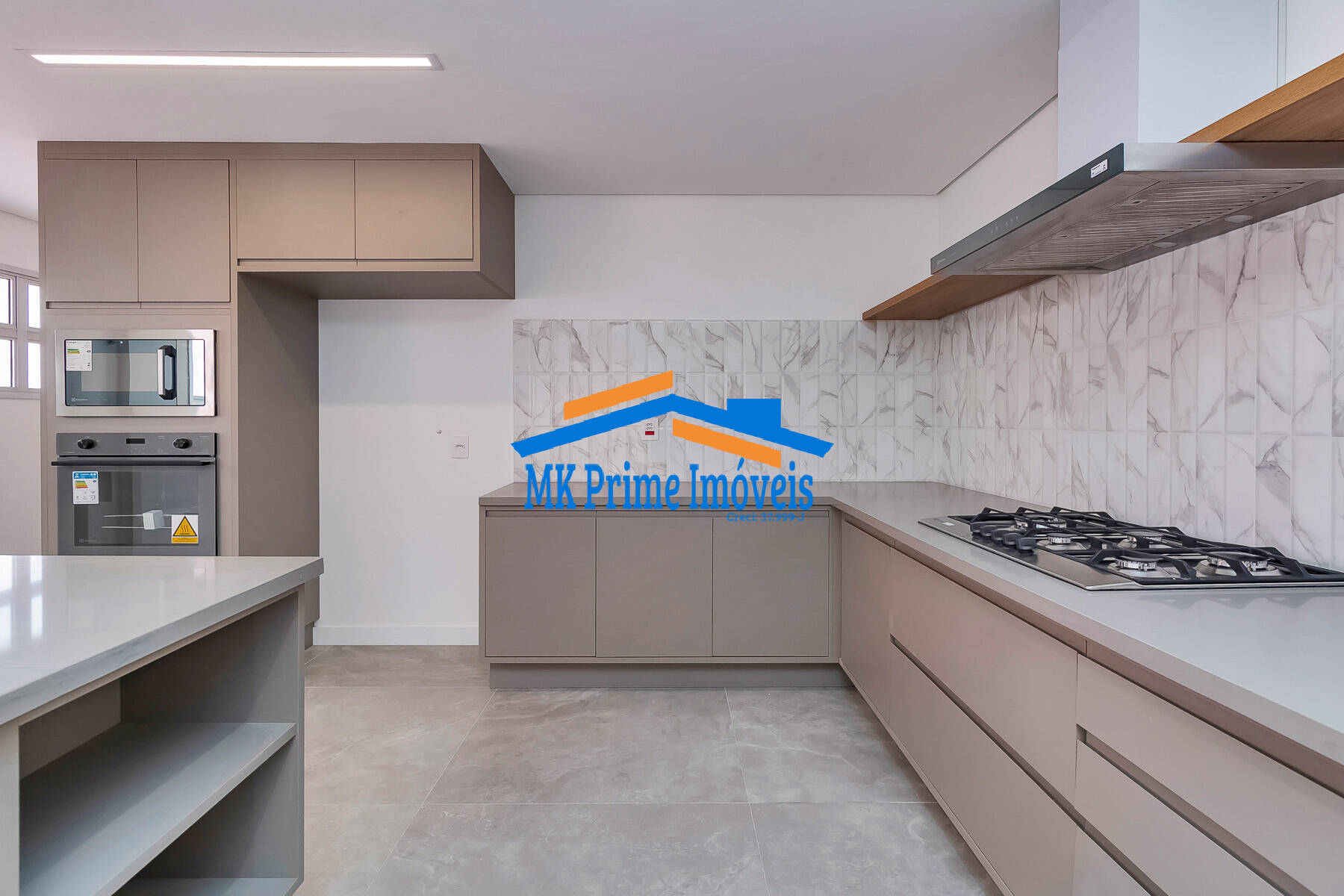 Apartamento à venda com 3 quartos, 267m² - Foto 5