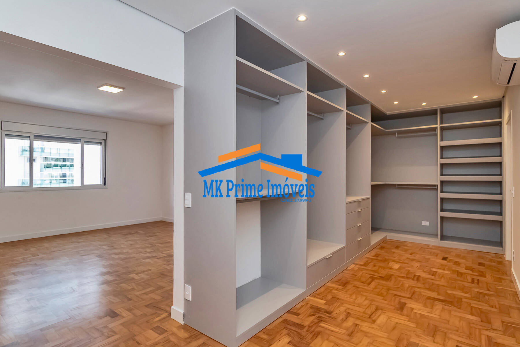 Apartamento à venda com 3 quartos, 267m² - Foto 4