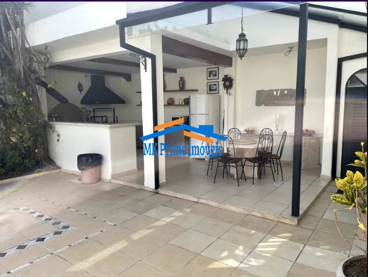 Casa para alugar com 5 quartos, 430m² - Foto 17