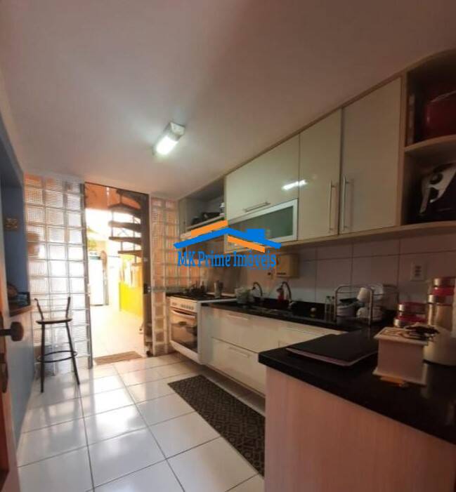 Sobrado à venda com 3 quartos, 230m² - Foto 5