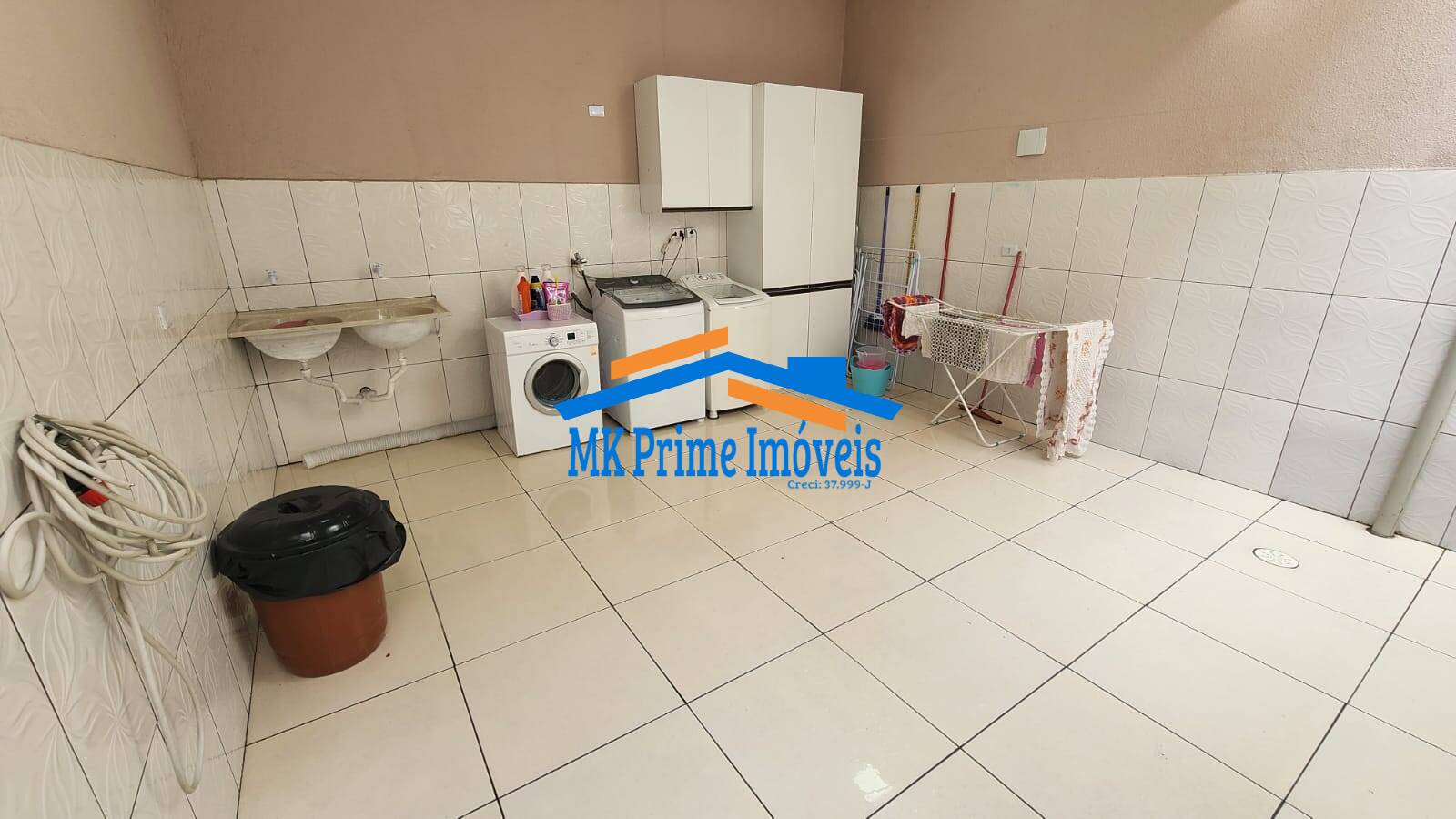 Sobrado à venda com 2 quartos, 150m² - Foto 17