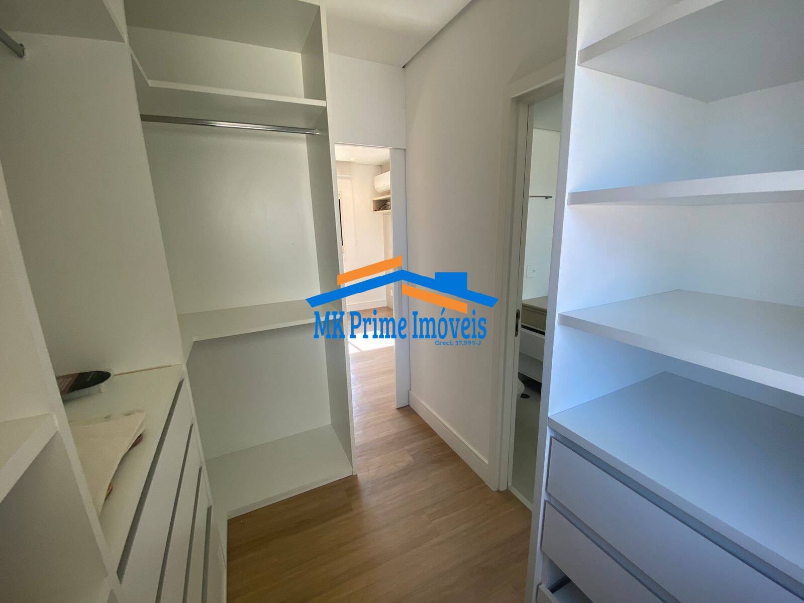 Apartamento à venda com 3 quartos, 133m² - Foto 17