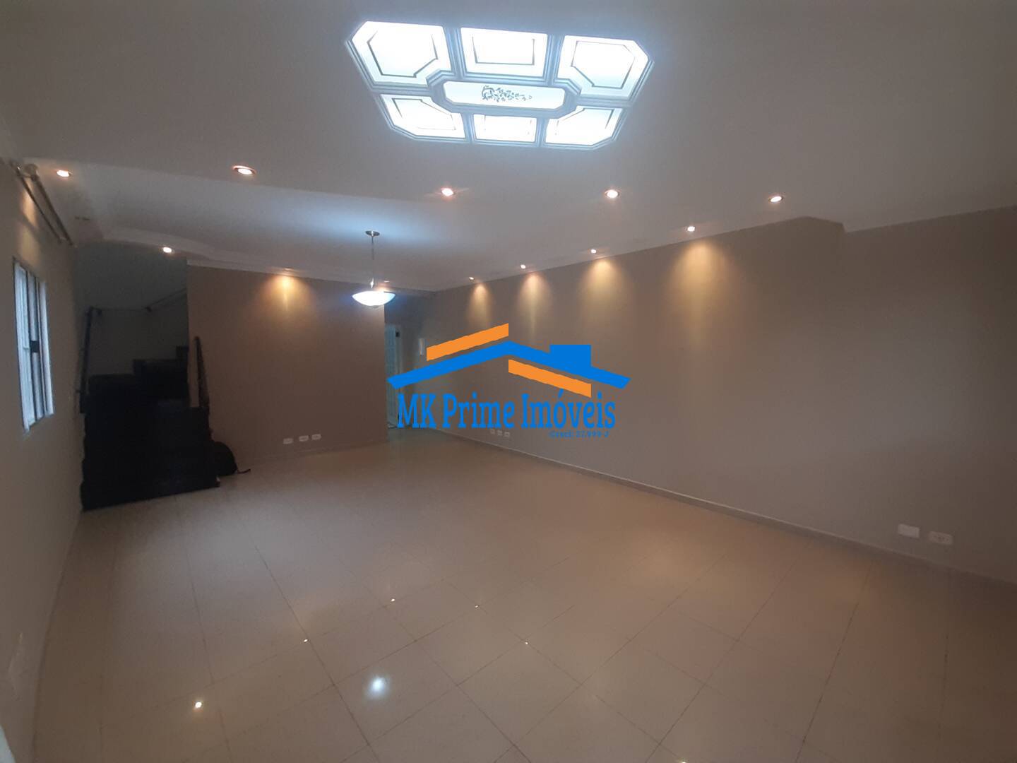 Casa à venda com 4 quartos, 165m² - Foto 1