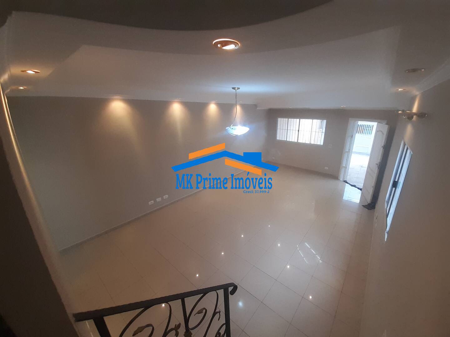 Casa à venda com 4 quartos, 165m² - Foto 4