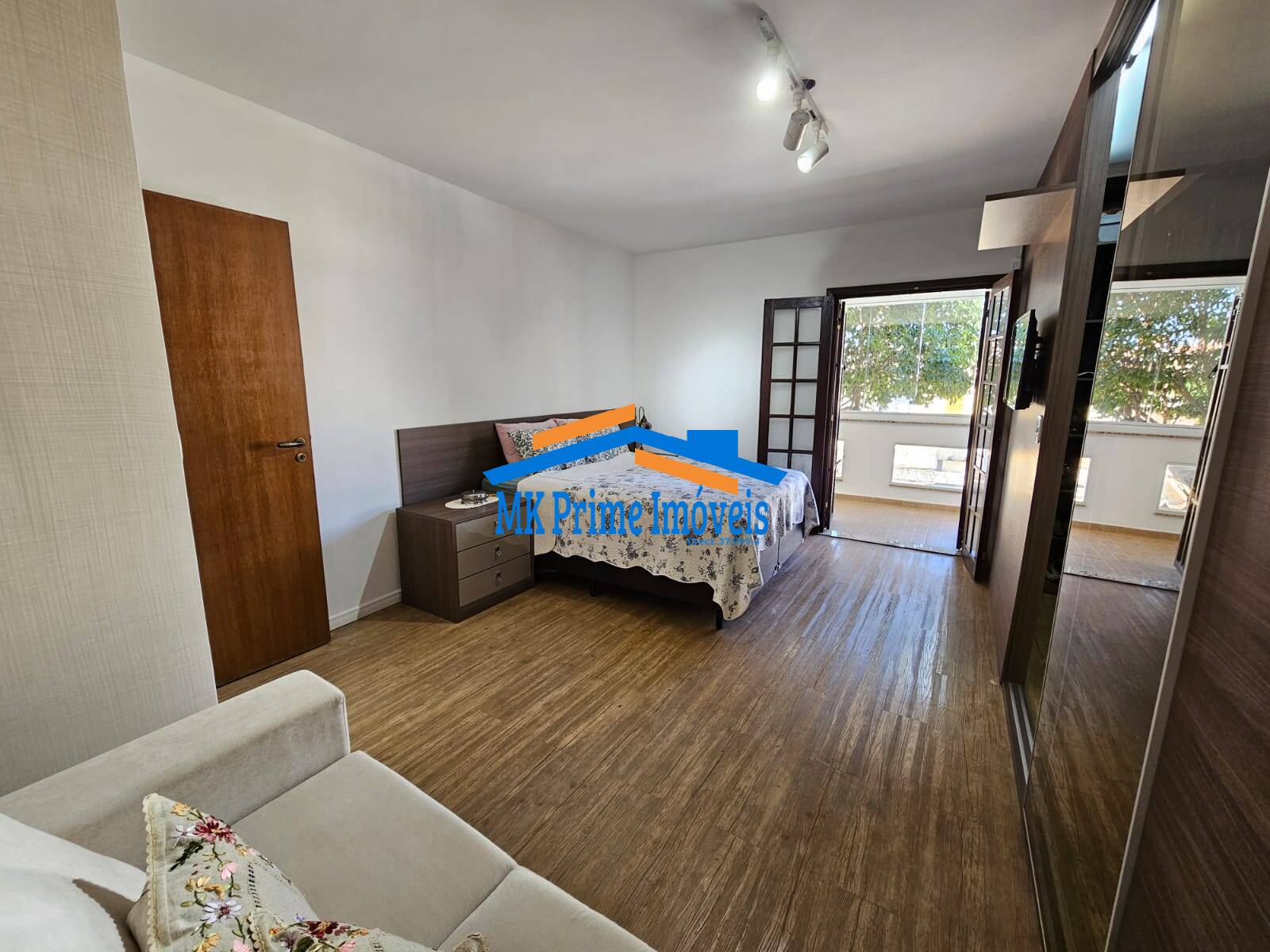 Sobrado à venda com 3 quartos, 299m² - Foto 23