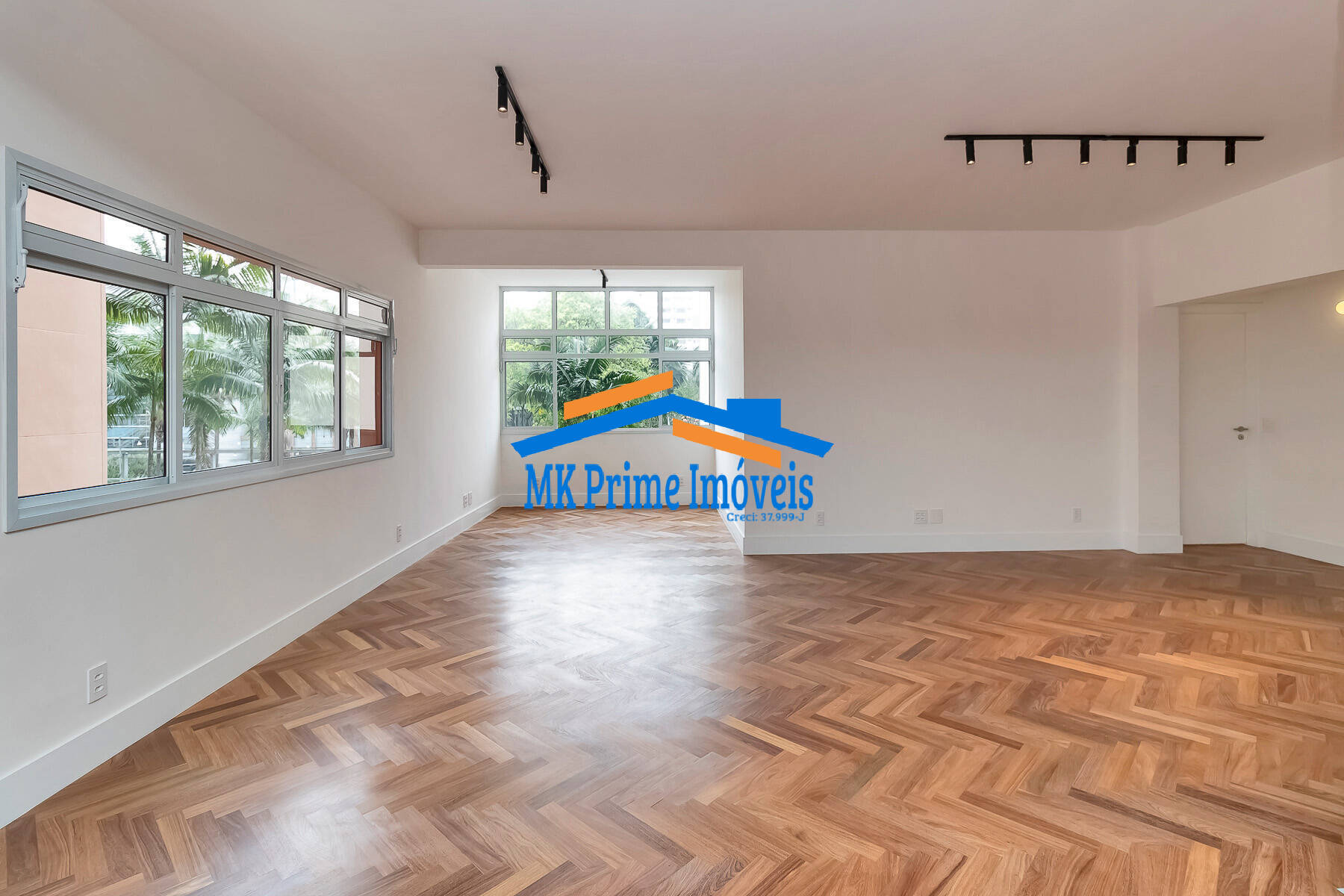 Apartamento à venda com 3 quartos, 200m² - Foto 3