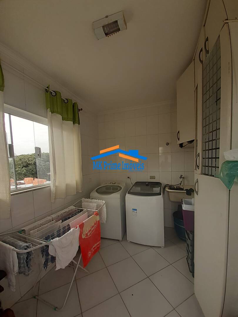 Sobrado à venda com 3 quartos, 200m² - Foto 33