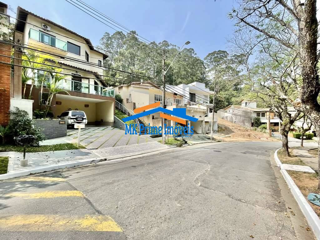 Casa de Condomínio à venda com 3 quartos, 323m² - Foto 2