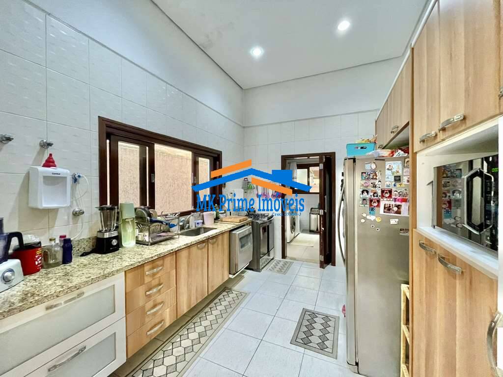 Casa de Condomínio à venda com 3 quartos, 323m² - Foto 21