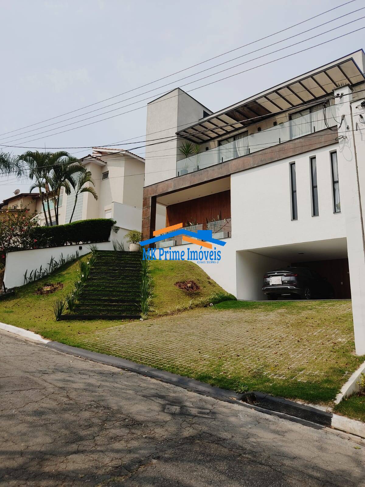 Casa de Condomínio à venda com 4 quartos, 450m² - Foto 1