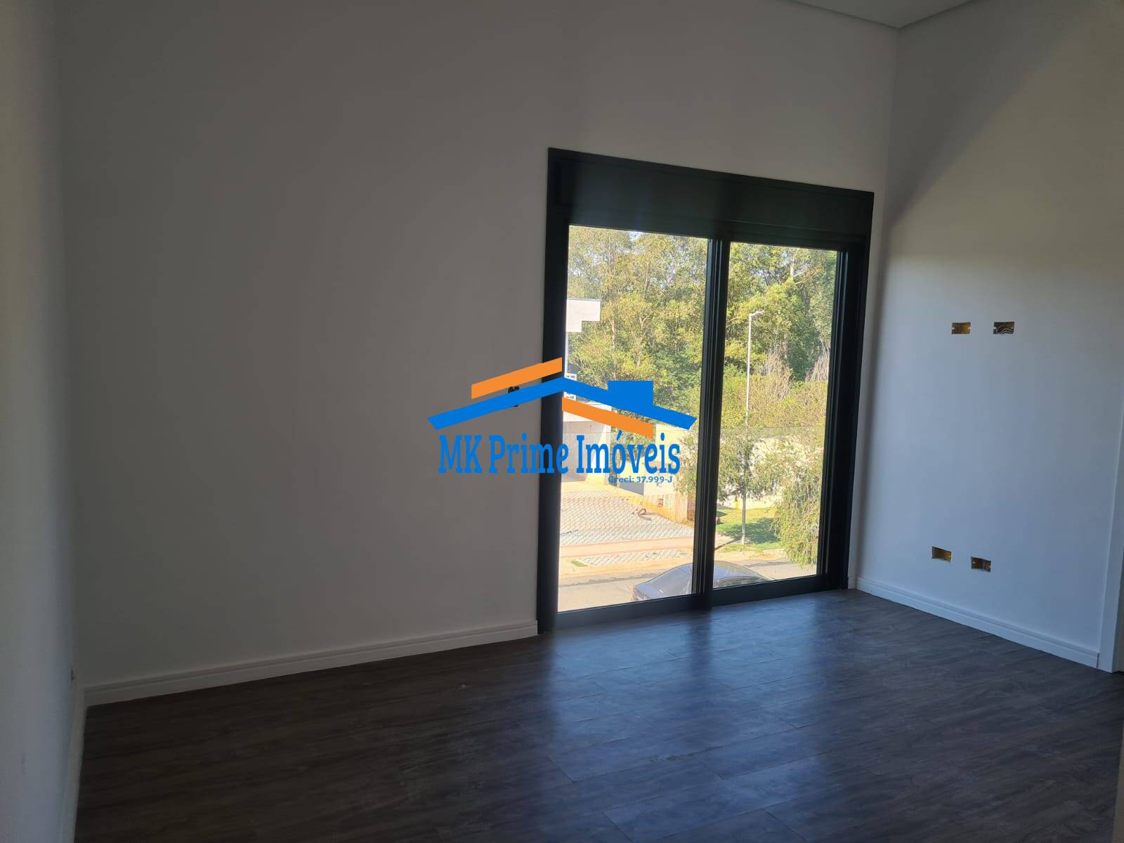 Casa à venda com 4 quartos, 555m² - Foto 4