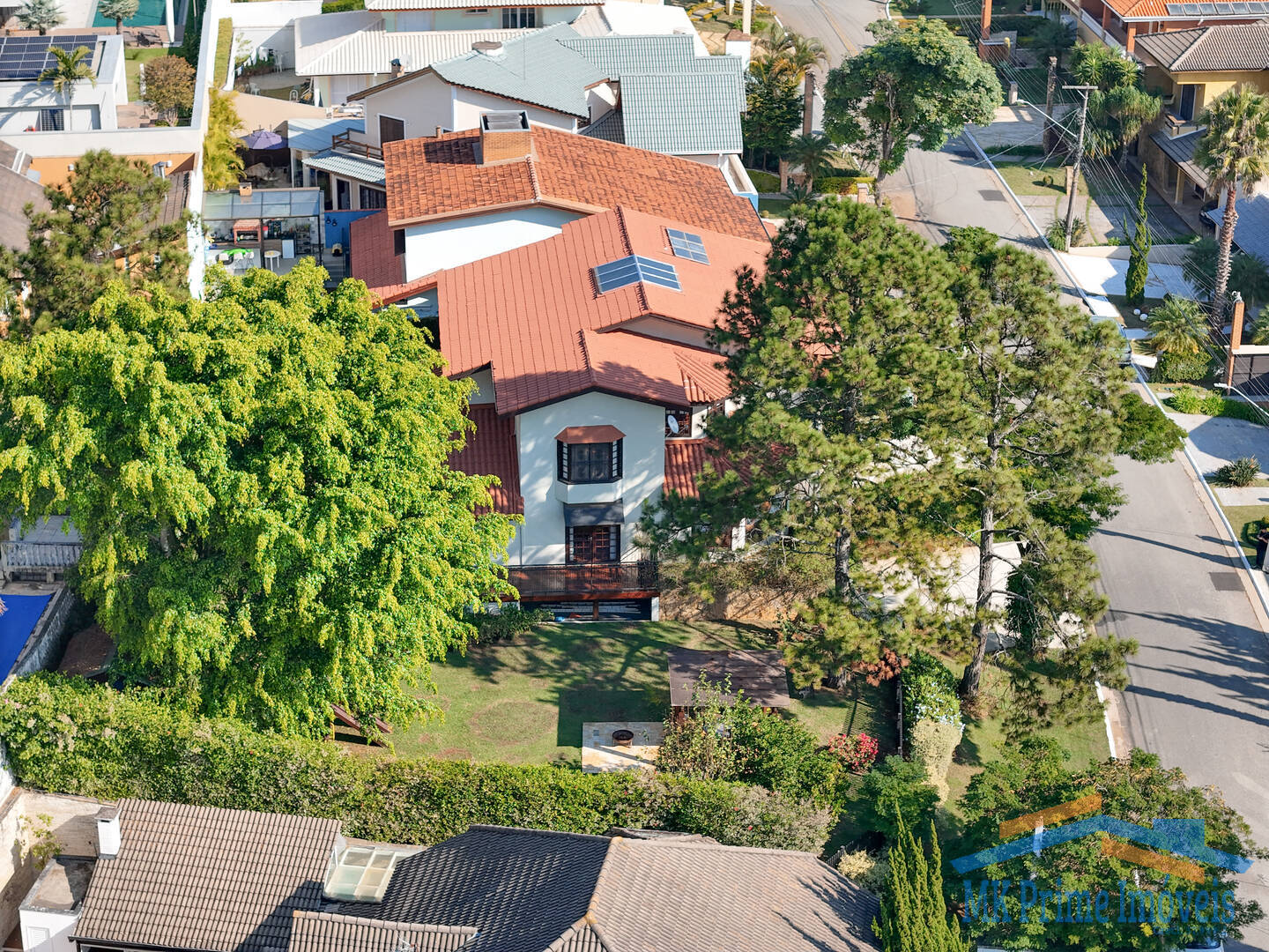 Casa de Condomínio à venda com 4 quartos, 530m² - Foto 4