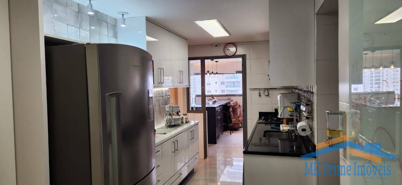 Apartamento à venda com 3 quartos, 174m² - Foto 11