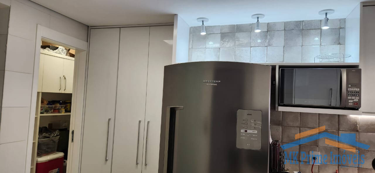 Apartamento à venda com 3 quartos, 174m² - Foto 10