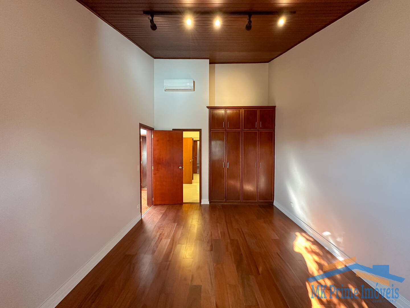 Casa de Condomínio à venda com 4 quartos, 530m² - Foto 77