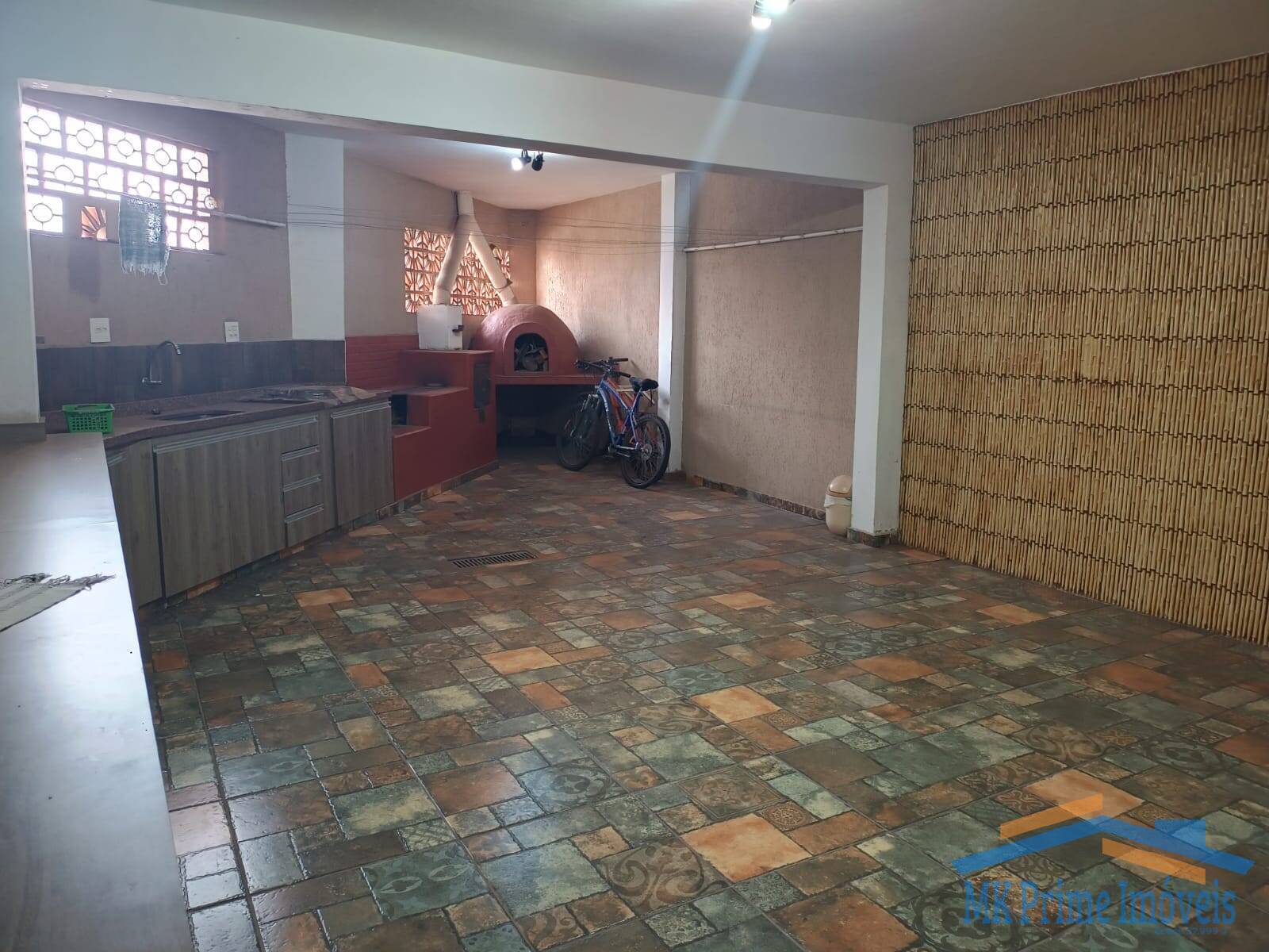 Casa à venda com 3 quartos, 190m² - Foto 2