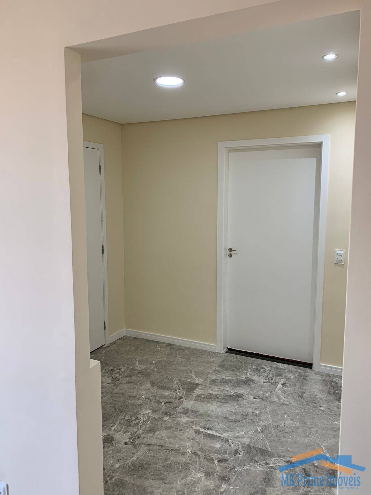 Apartamento à venda com 2 quartos, 50m² - Foto 4