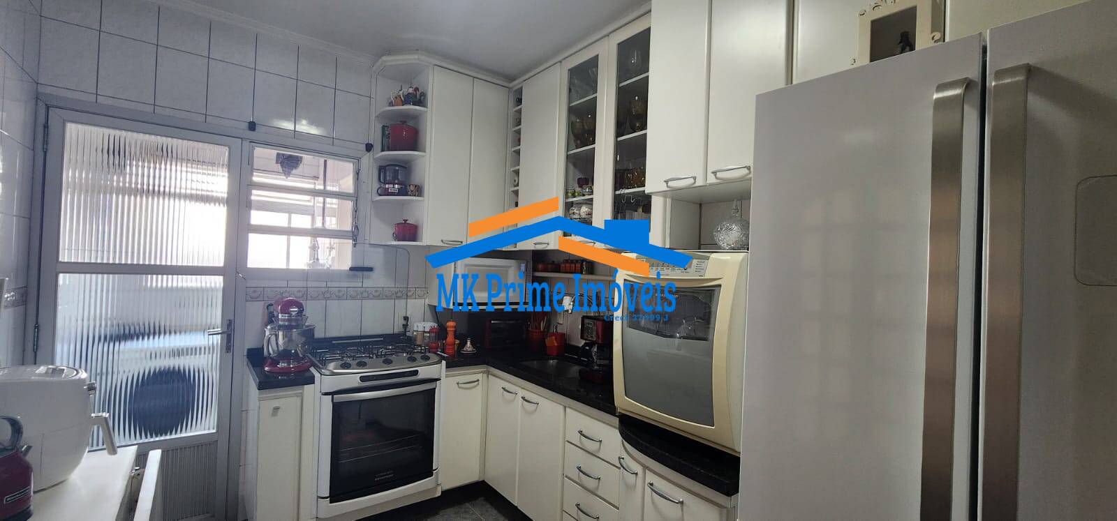 Apartamento à venda com 2 quartos, 68m² - Foto 5