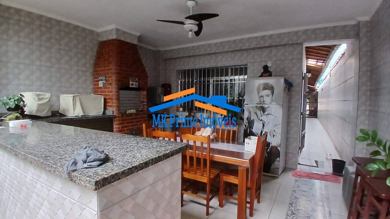 Casa à venda com 4 quartos, 160m² - Foto 4