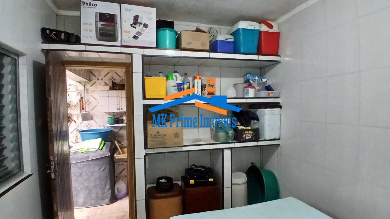 Casa à venda com 4 quartos, 160m² - Foto 18