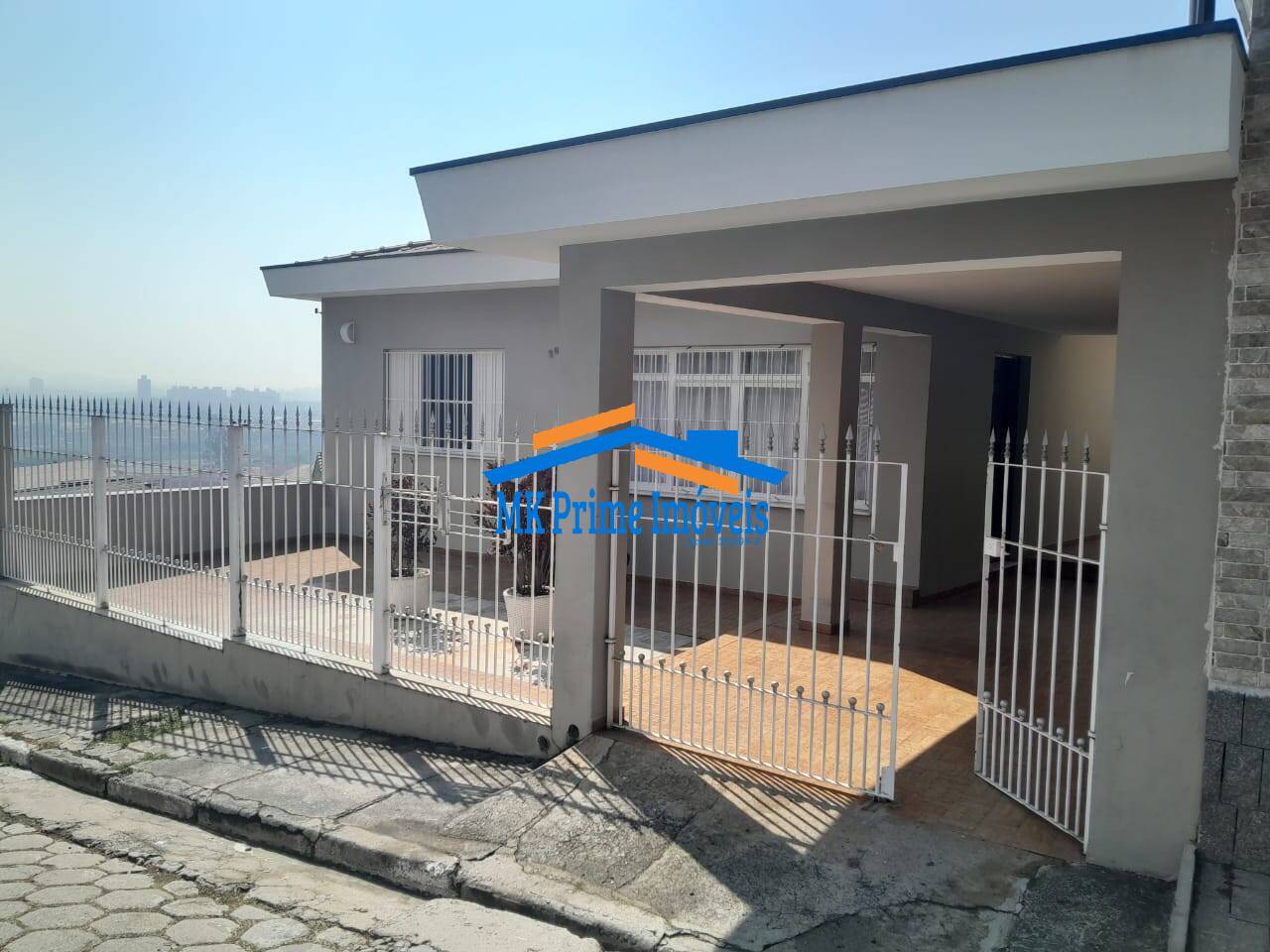 Casa à venda com 2 quartos, 174m² - Foto 1