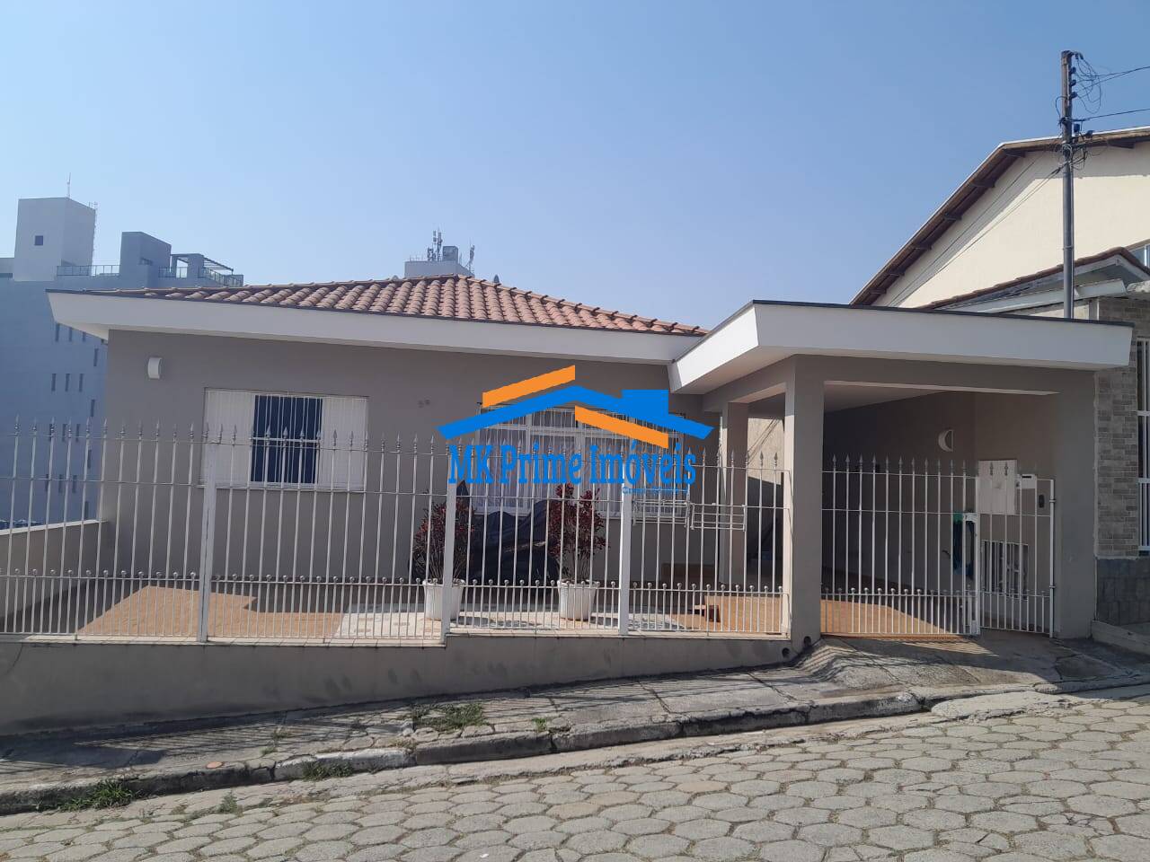 Casa à venda com 2 quartos, 174m² - Foto 2