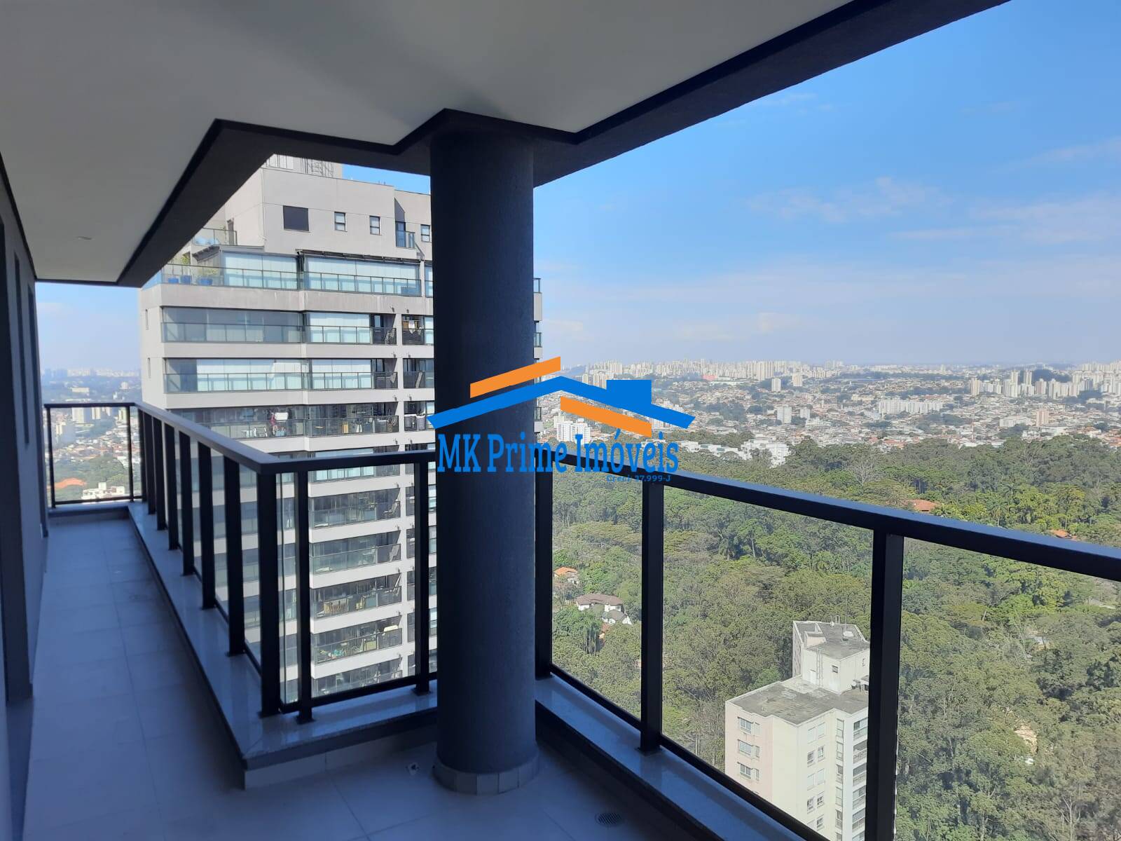 Apartamento à venda com 3 quartos, 153m² - Foto 1