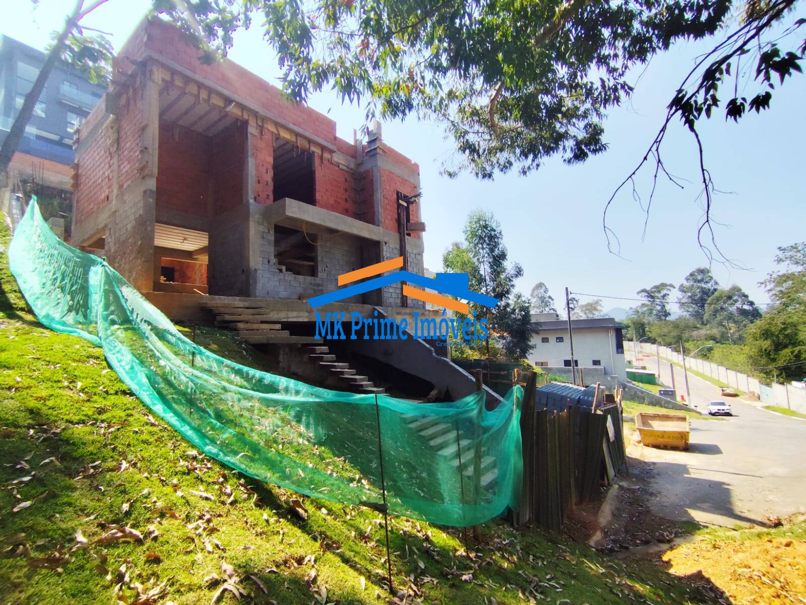 Casa de Condomínio à venda com 4 quartos, 312m² - Foto 1