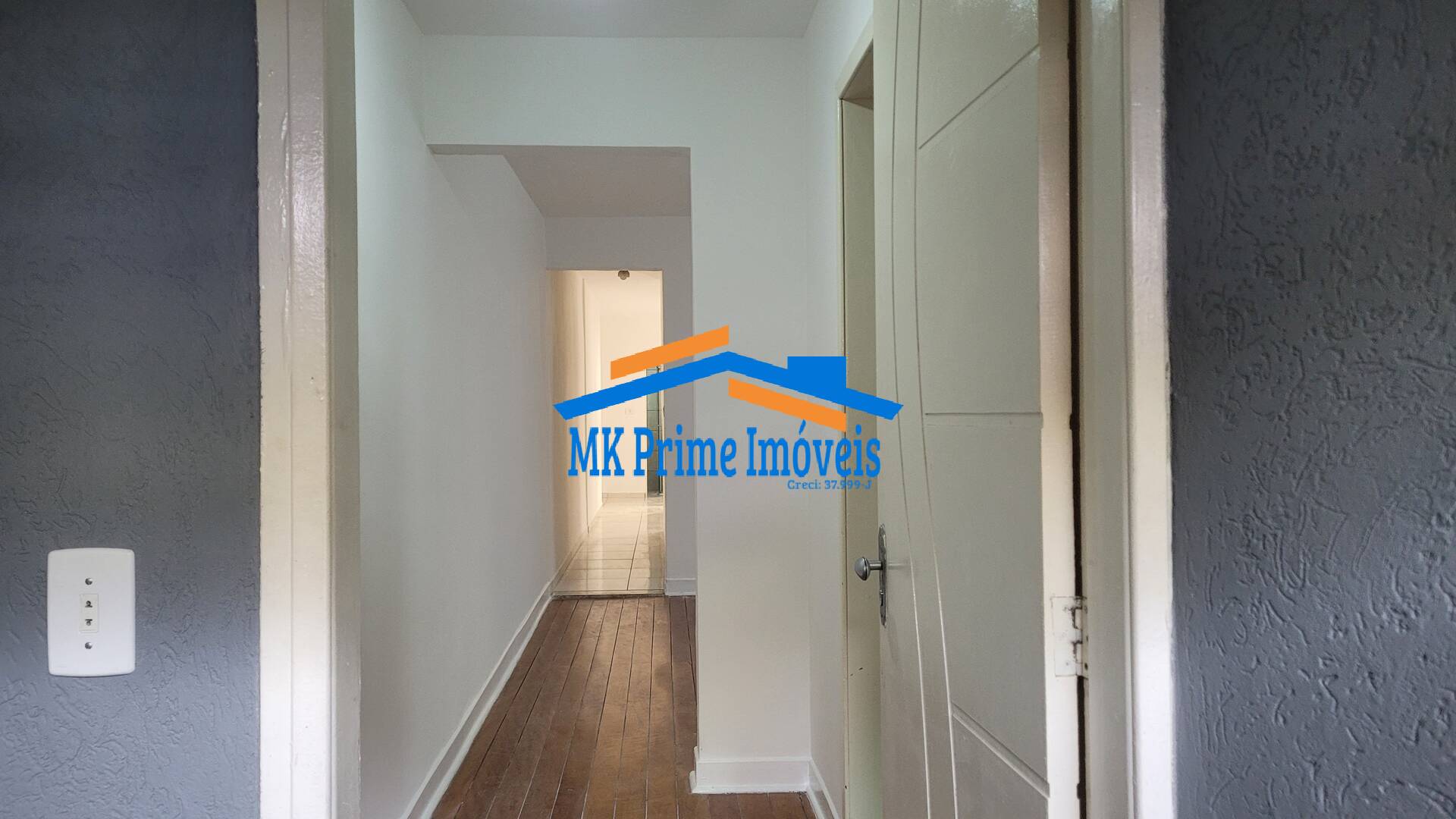 Casa à venda com 2 quartos, 126m² - Foto 2