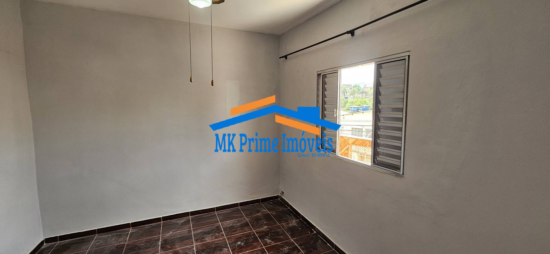 Casa à venda com 1 quarto, 200m² - Foto 4