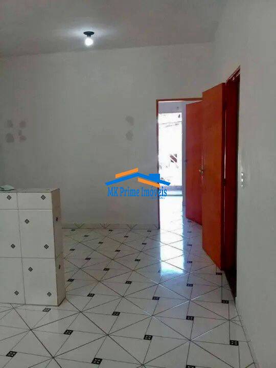 Sobrado à venda com 4 quartos, 200m² - Foto 8