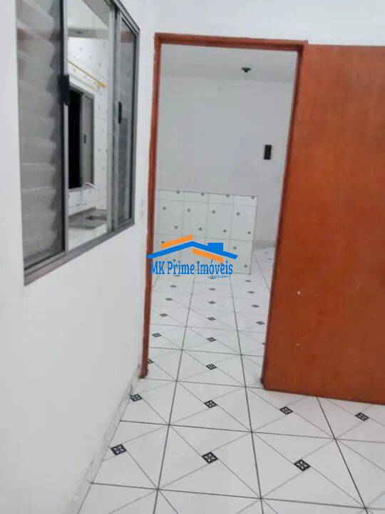 Sobrado à venda com 4 quartos, 200m² - Foto 13