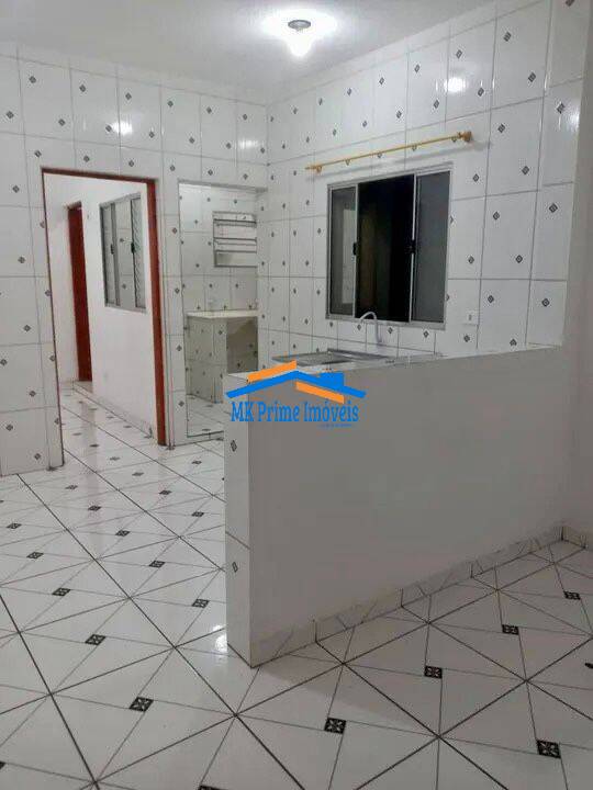 Sobrado à venda com 4 quartos, 200m² - Foto 1