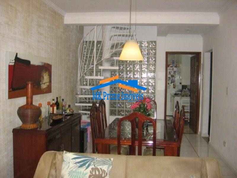 Casa à venda com 3 quartos, 250m² - Foto 2