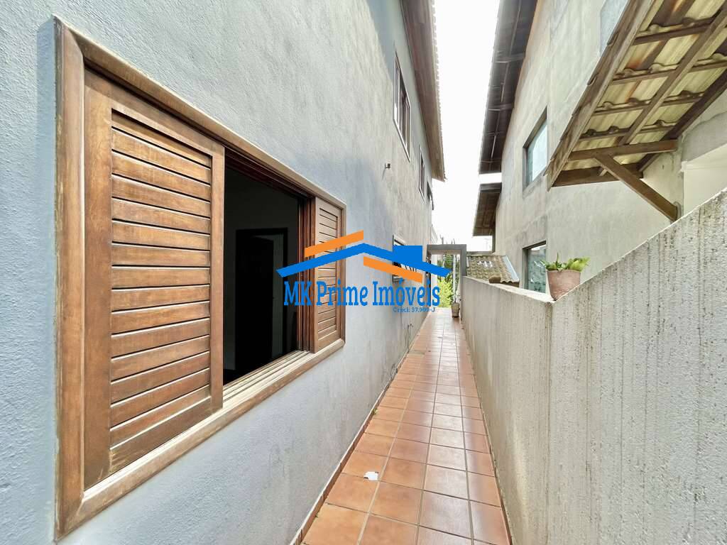 Casa de Condomínio à venda com 4 quartos, 350m² - Foto 47